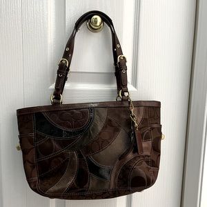 Coach patchwork shoulder bag.